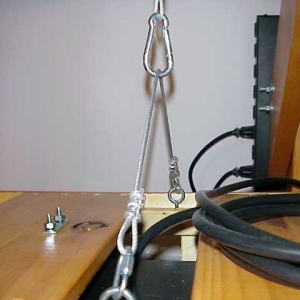 close_up_cable_and_quick_disconnect_clips