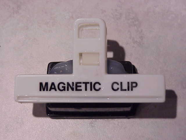 DIY magnetic feeding clip for Nori